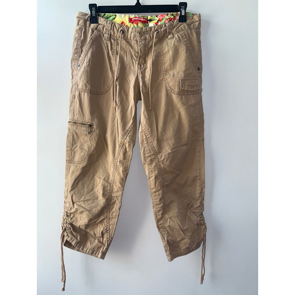 Y2K vintage Unionbay Womens Tan Khaki Cargo Capri Pants 7 Cotton Cinch Utility